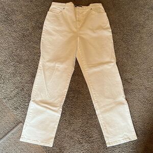 Gloria Vanderbilt White Jeans